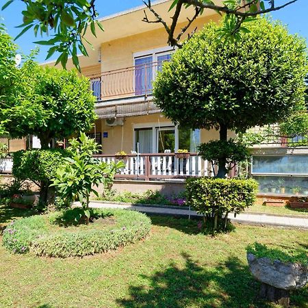 אומאג Apartman Darja מראה חיצוני תמונה