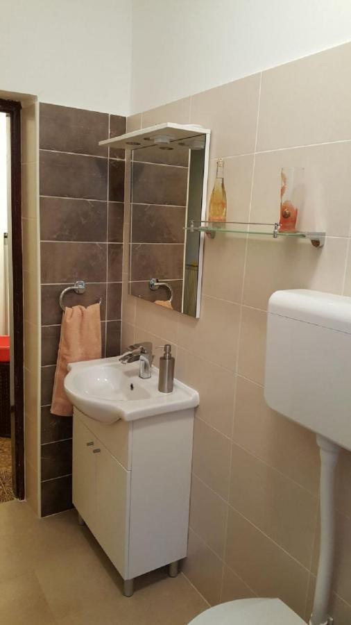 אומאג Apartman Darja מראה חיצוני תמונה